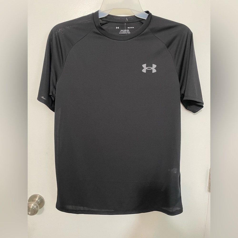 Under Armour The Tech Tee Short Sleeve Quick Dry Black mesh T Shirt size Medium